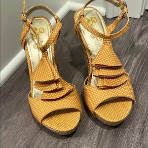 Seychelles Women's Sandals in Gold Dot Pattern